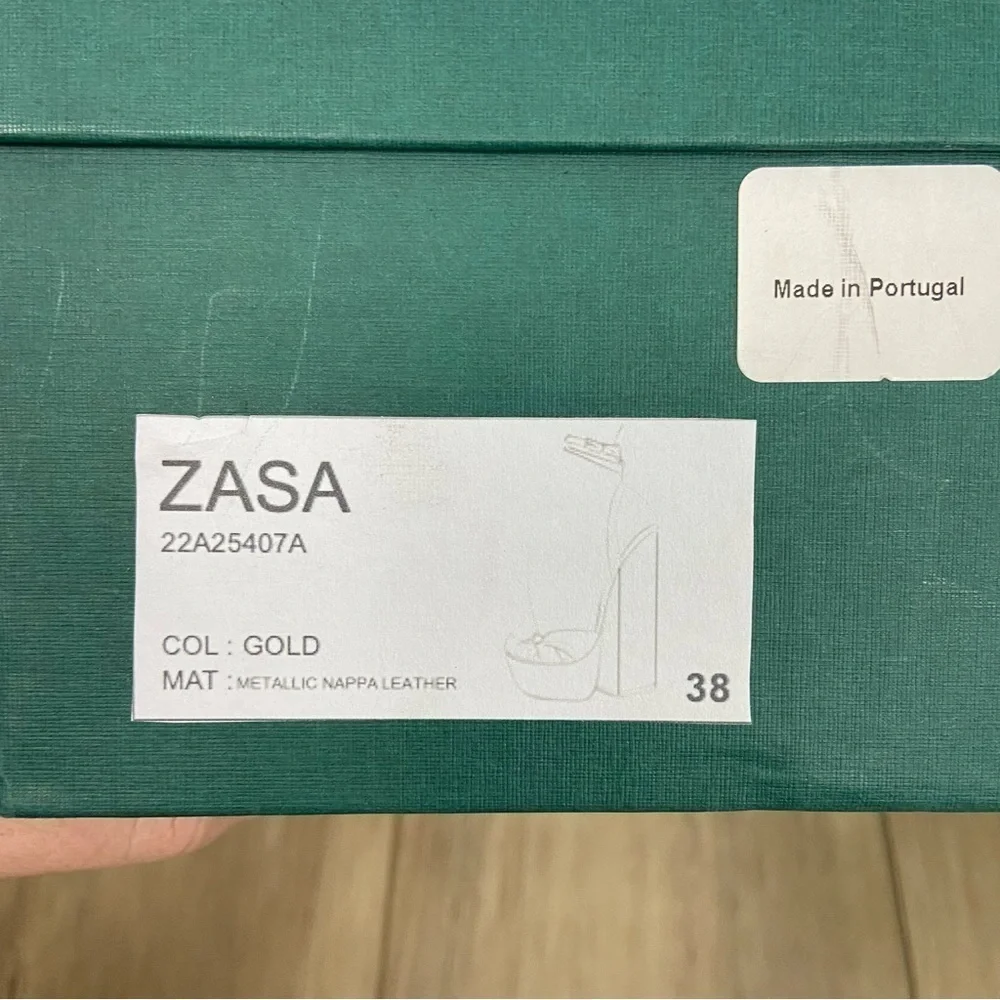 Revolve Chelsea Paris Zasa Platform Sandal in Gold Holo Size 38